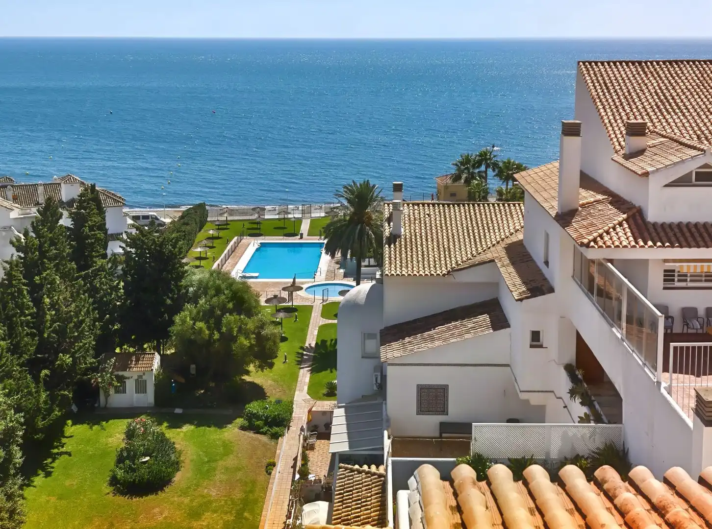Garden of Flat for sale in Estepona  with Air Conditioner, Terrace and Community pool