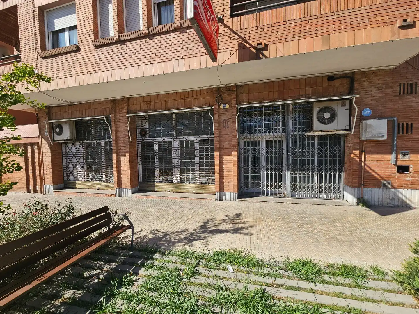 Vista exterior de Local de lloguer en Can Font - Ca n'Avellaneda