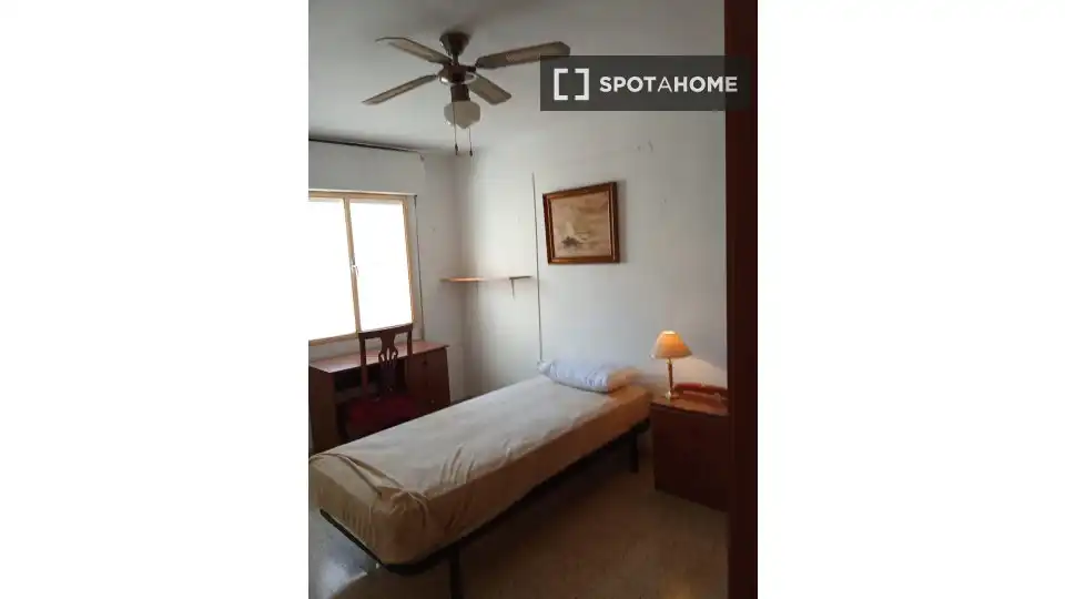 Bedroom of Flat for rent in Málaga  with Air Conditioner, Heating and Furnished