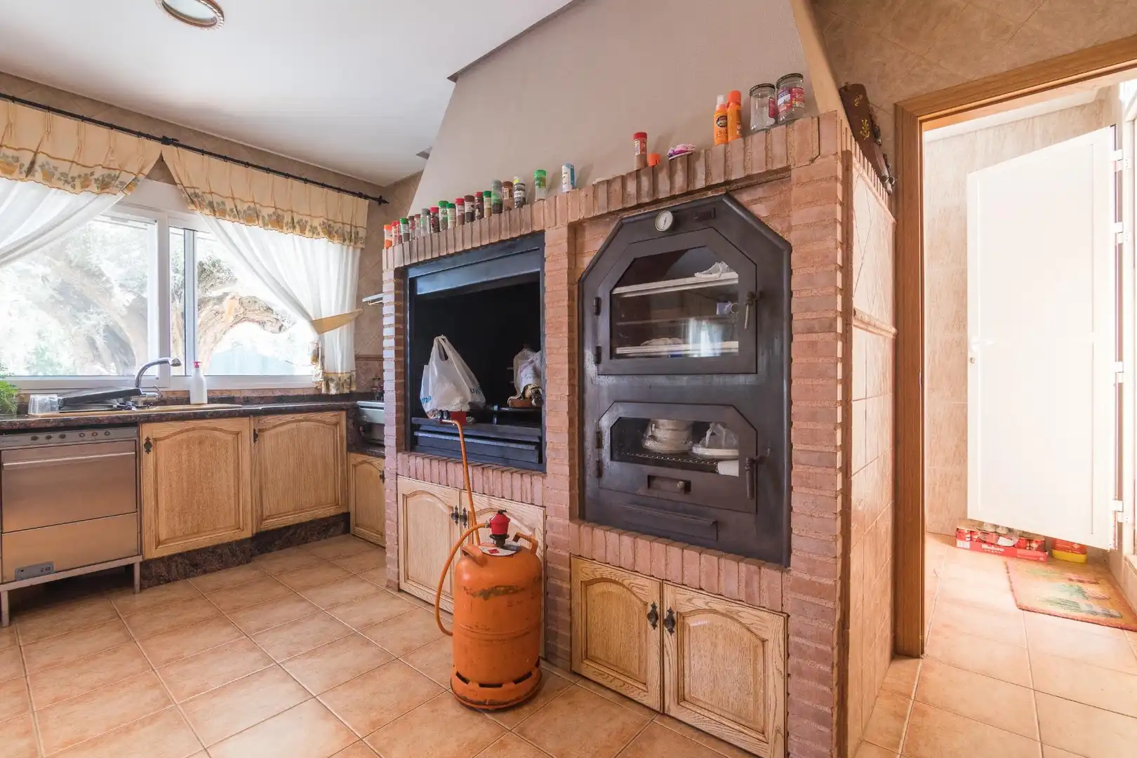 Cocina de Casa o chalet en venta en Elche / Elx con Aire acondicionado, Jardín privado y Terraza