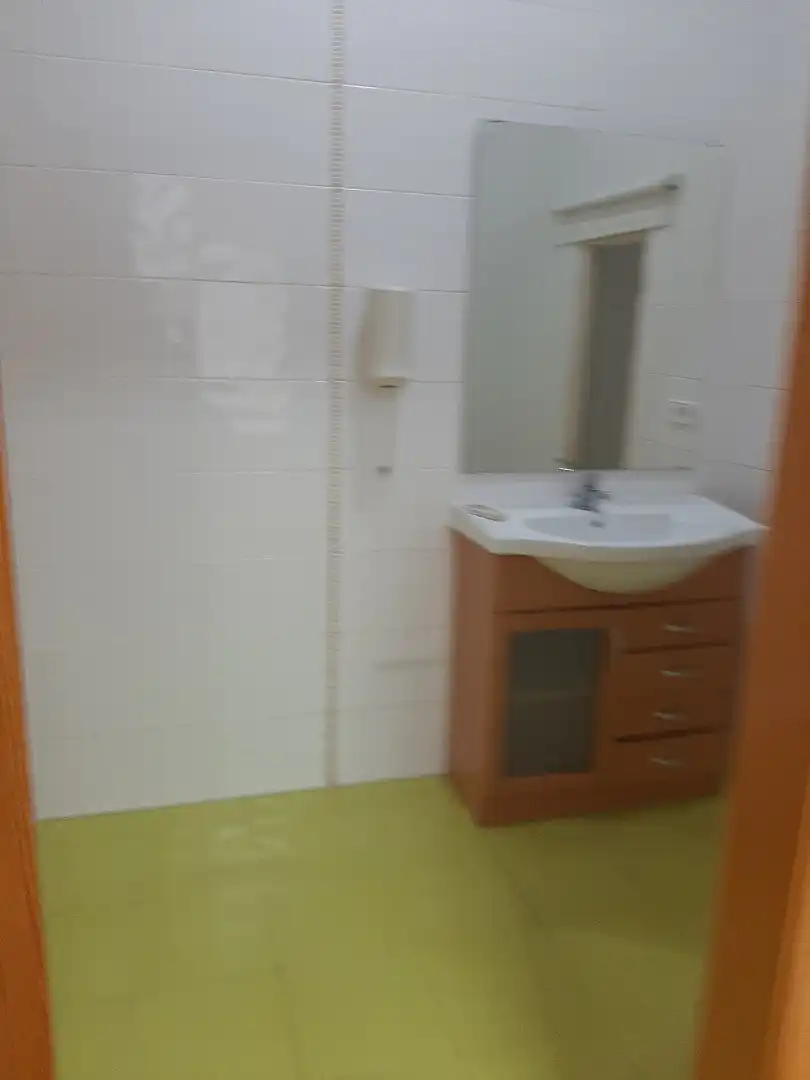 Baño de Local en venta en Valencia con Aire acondicionado, Terraza y Amueblado