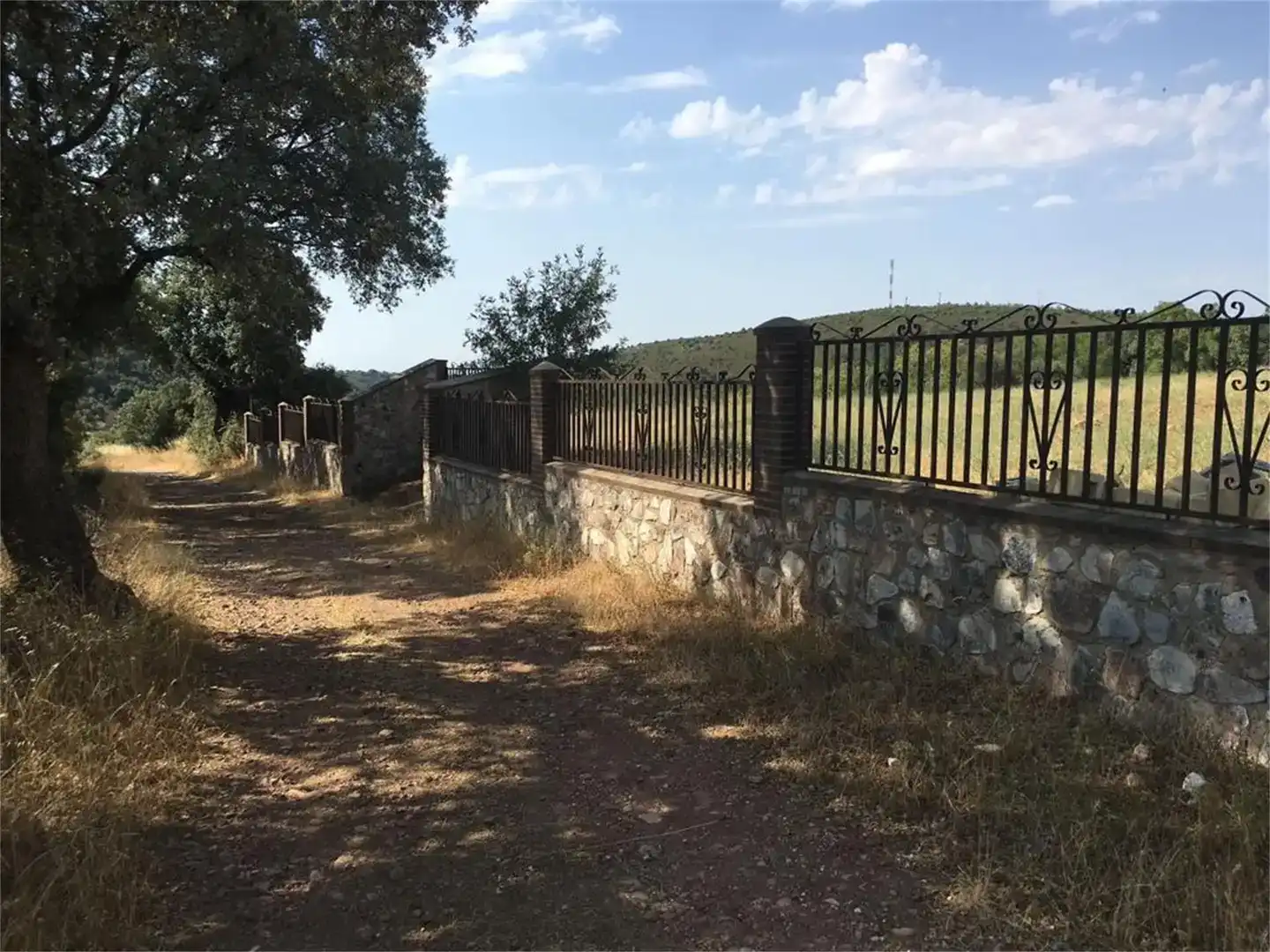 Land for sale in Hontanar