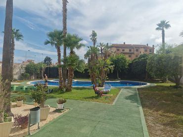 Apartament amb piscina en venda a Nueva Torrevieja - Aguas Nuevas