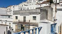 Vista exterior de Casa o xalet en venda en Alcalá de los Gazules amb Terrassa