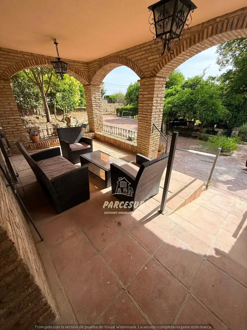 Terrassa de Finca rústica en venda en Córdoba amb Aire condicionat, Calefacció i Jardí privat
