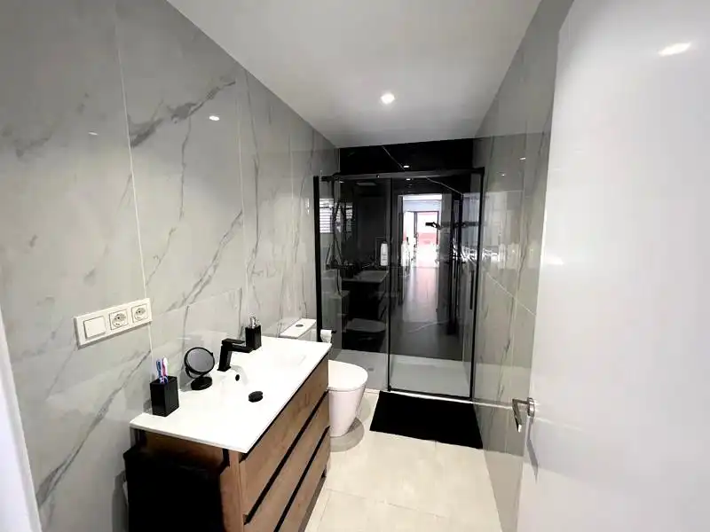Bathroom of Flat for rent in Málaga  with Air Conditioner, Heating and Furnished