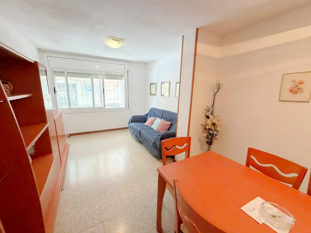 Sala d'estar de Pis en venda en El Prat de Llobregat amb Forn