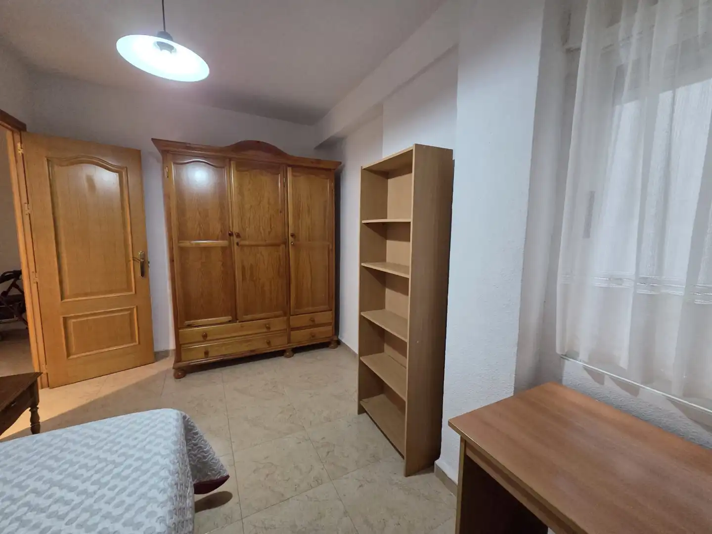 Bedroom of Flat for rent in Granada  with Furnished, Oven and Washing machine