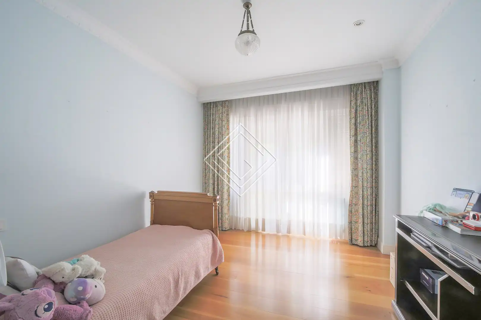Habitación de Casa o chalet en venta en Madrid con Aire acondicionado, Calefacción y Jardín privado