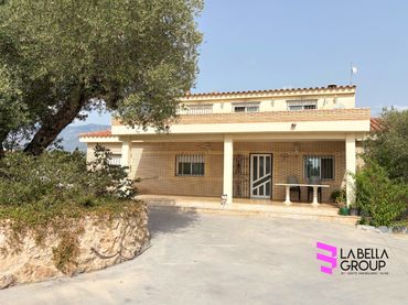Casa con piscina in vendita a Carrer Mas