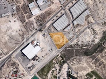 Industrial land for sale in Calle la Rioja 4