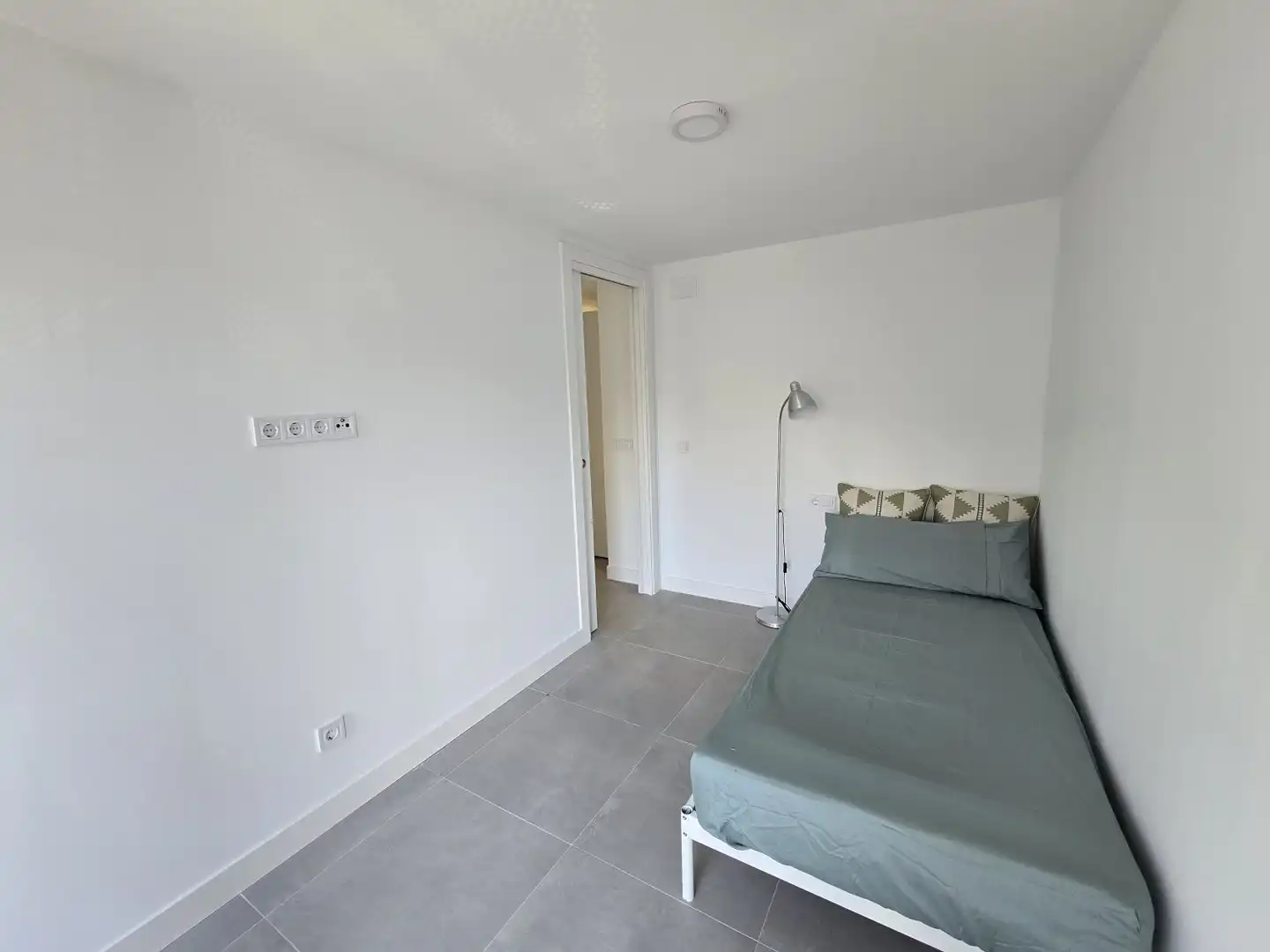 Bedroom of Flat for rent in Bailén - Miraflores