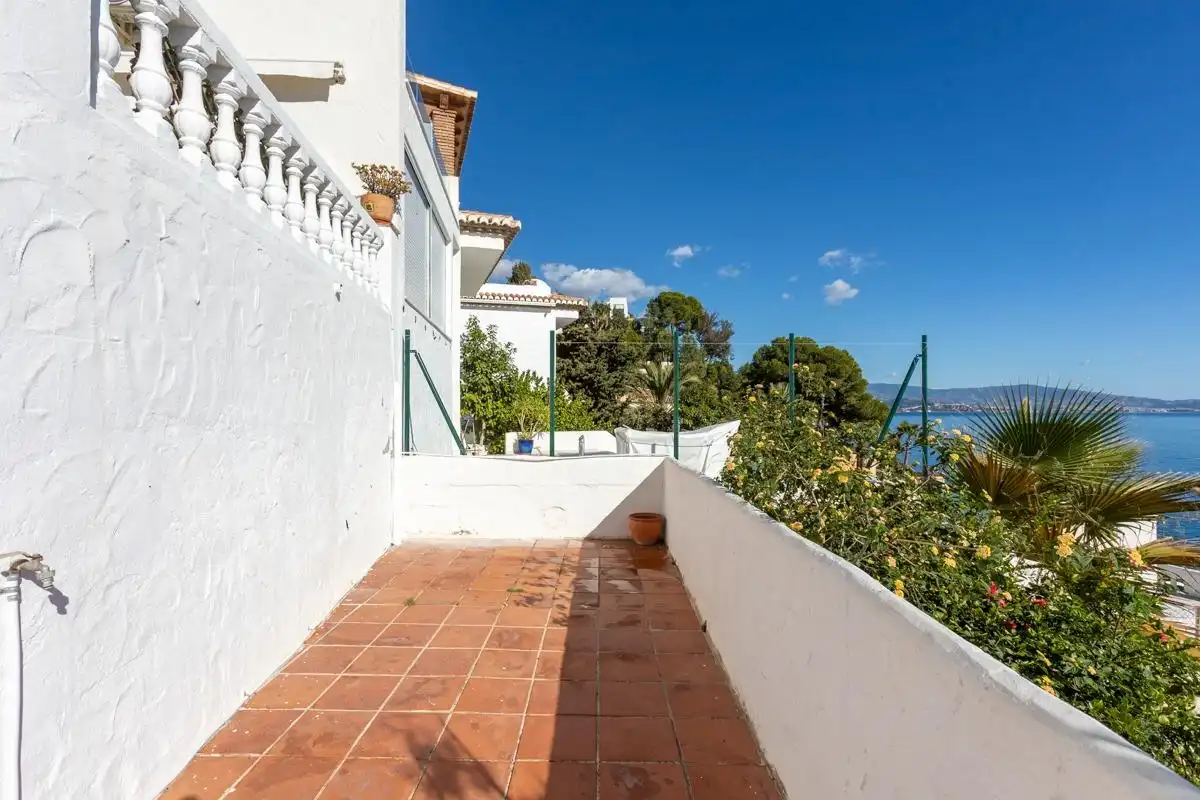 Vista exterior de Casa o chalet en venta en Almuñécar con Aire acondicionado, Jardín privado y Terraza