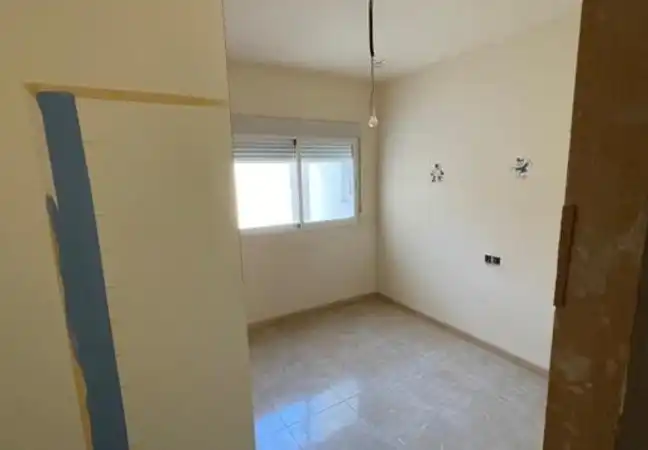 Habitación de Edificio en venta en Burriana / Borriana
