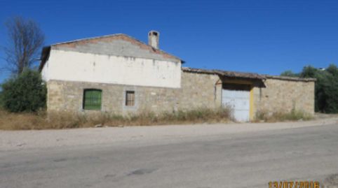 Solvia Inmobiliaria  Chalet independiente Iznatoraf