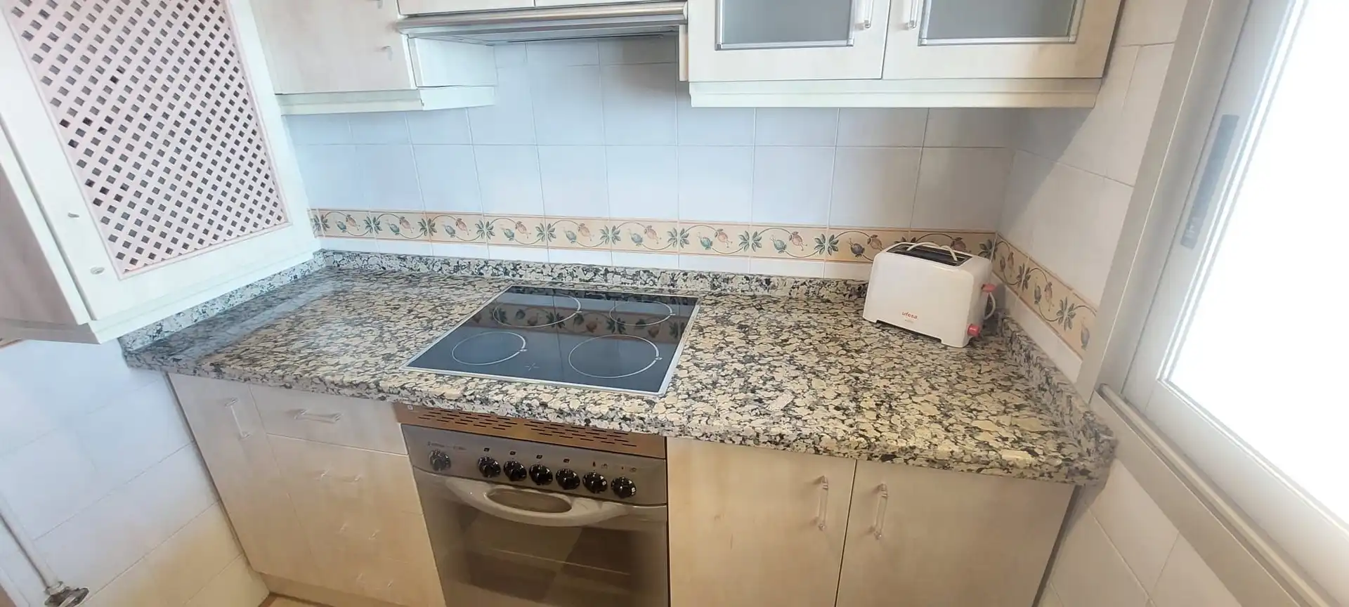 Cuina de Pis de lloguer en Málaga amb Aire condicionat, Calefacció i Parquet