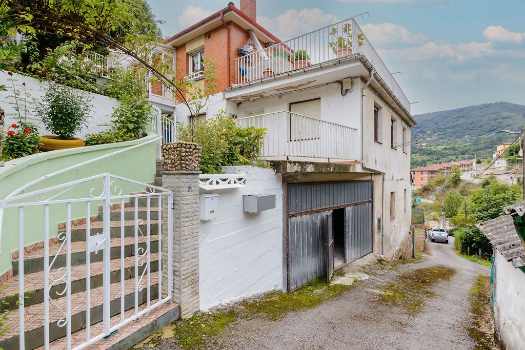 Exterior view of Flat for sale in Aller