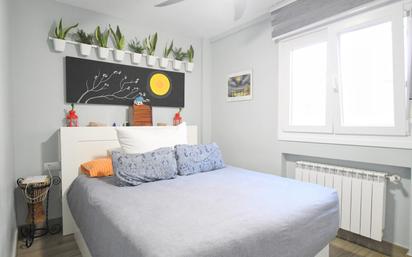 Bedroom of Flat for sale in  Madrid Capital  with Air Conditioner