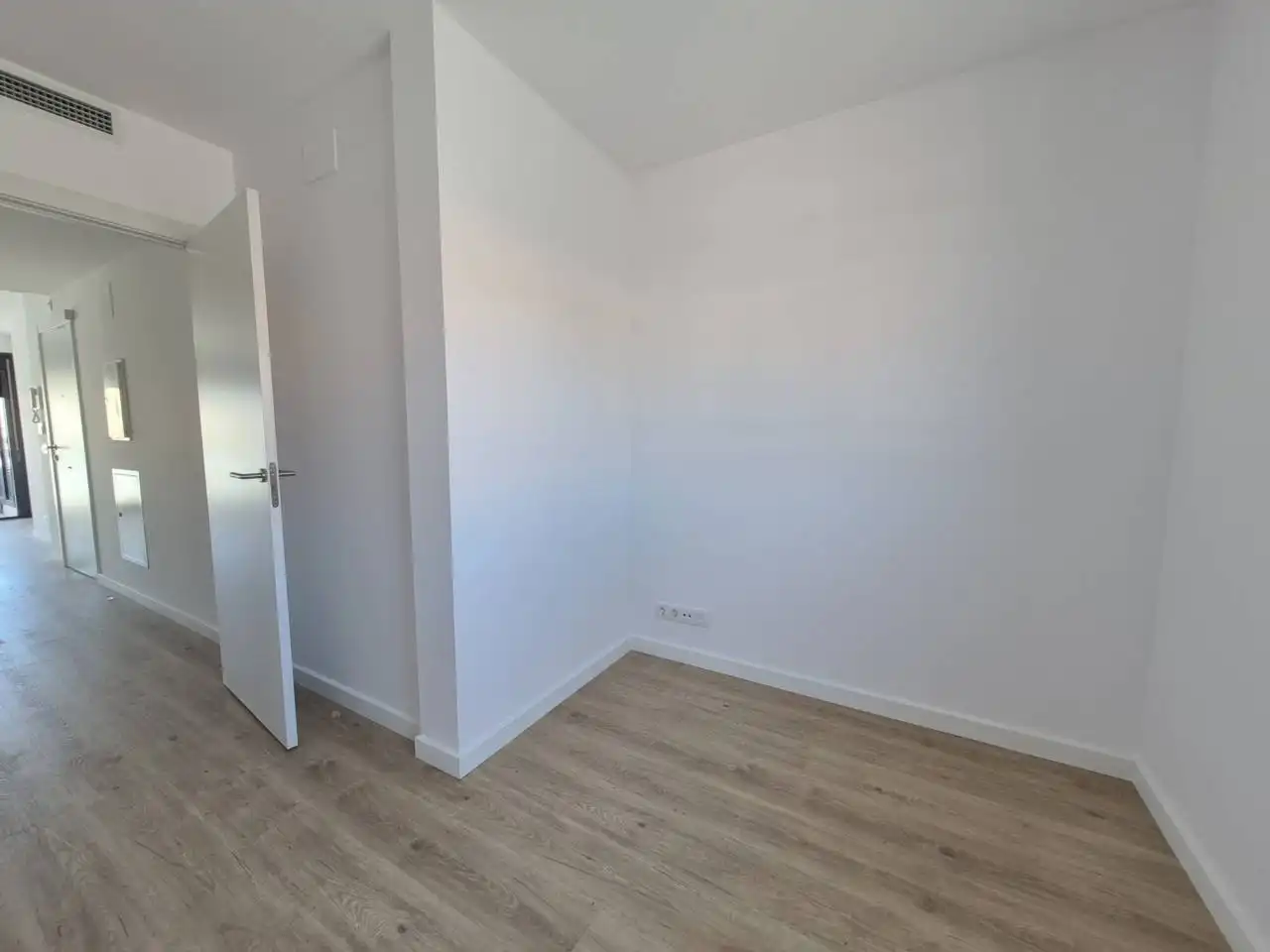 Habitación de Apartamento en venta en Cubelles con Aire acondicionado, Calefacción y Parquet