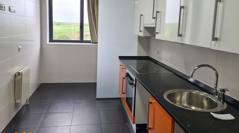 Foto 4 von Wohnung zur Miete in Maria de Zayas, San Agustín - Parque Europa, Burgos Capital