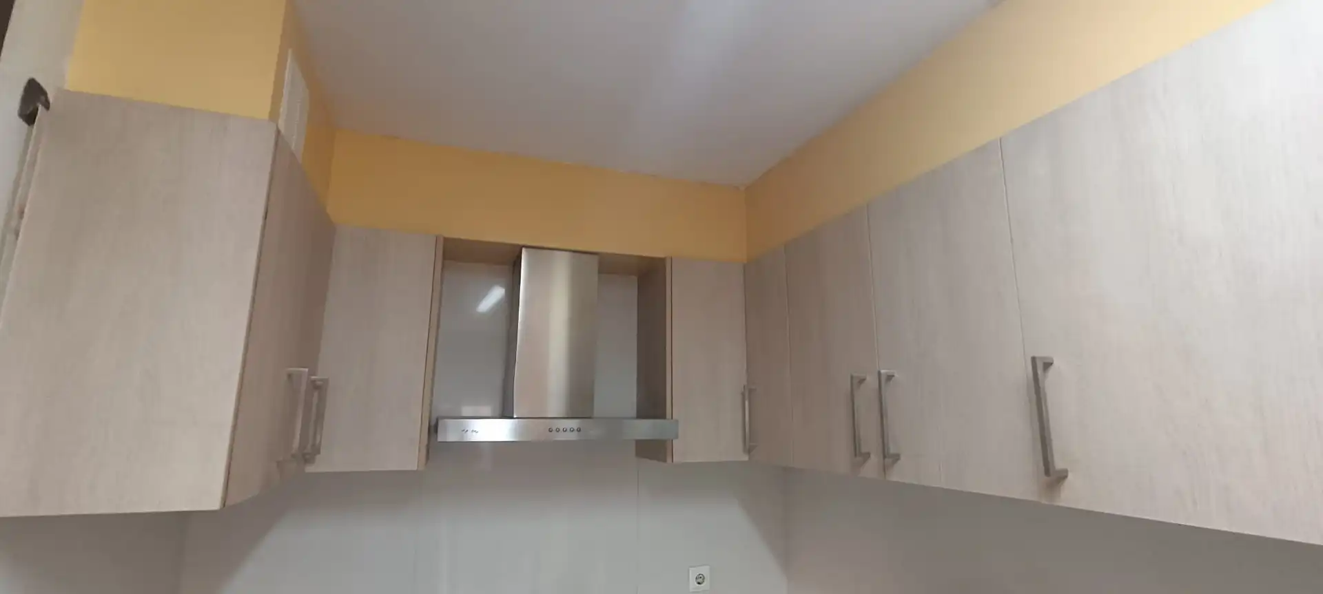 Cuina de Casa o xalet en venda en Sant Celoni amb Calefacció, Terrassa i Forn