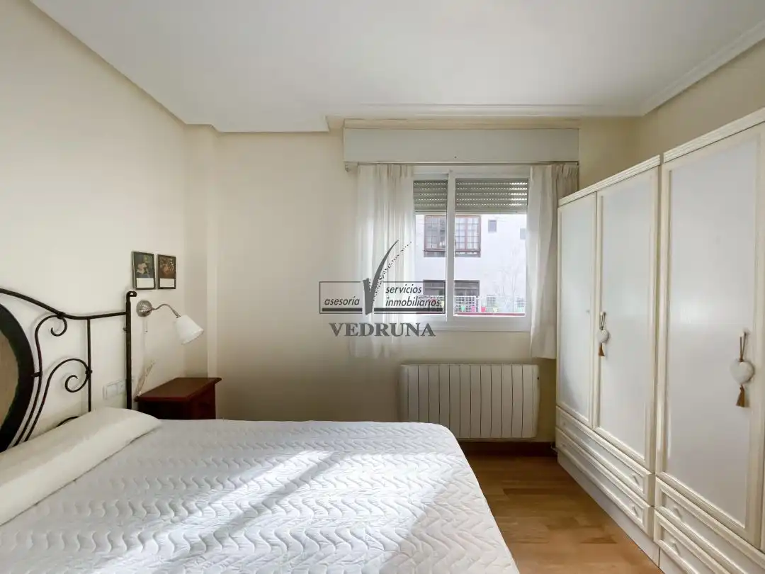 Flat for rent in Calle La Paz, Paseo Sagasta