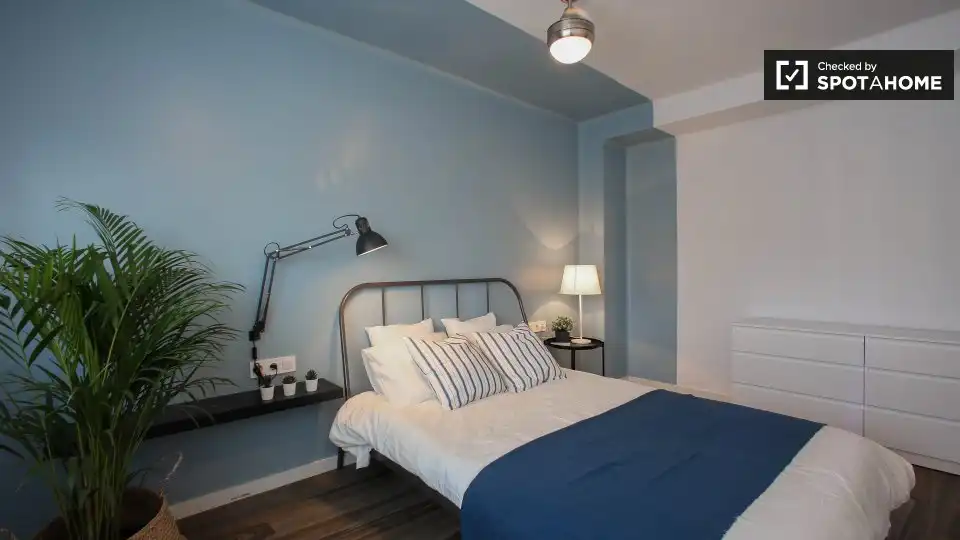 Bedroom of Flat for rent in Valencia  with Air Conditioner, Heating and Furnished
