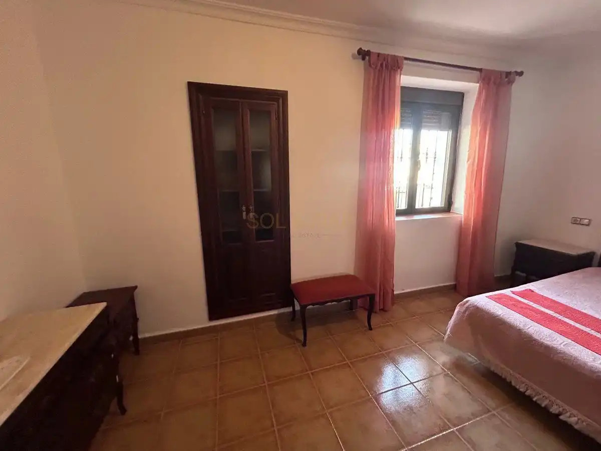 Dormitori de Casa o xalet en venda en Álora amb Calefacció, Terrassa i Traster