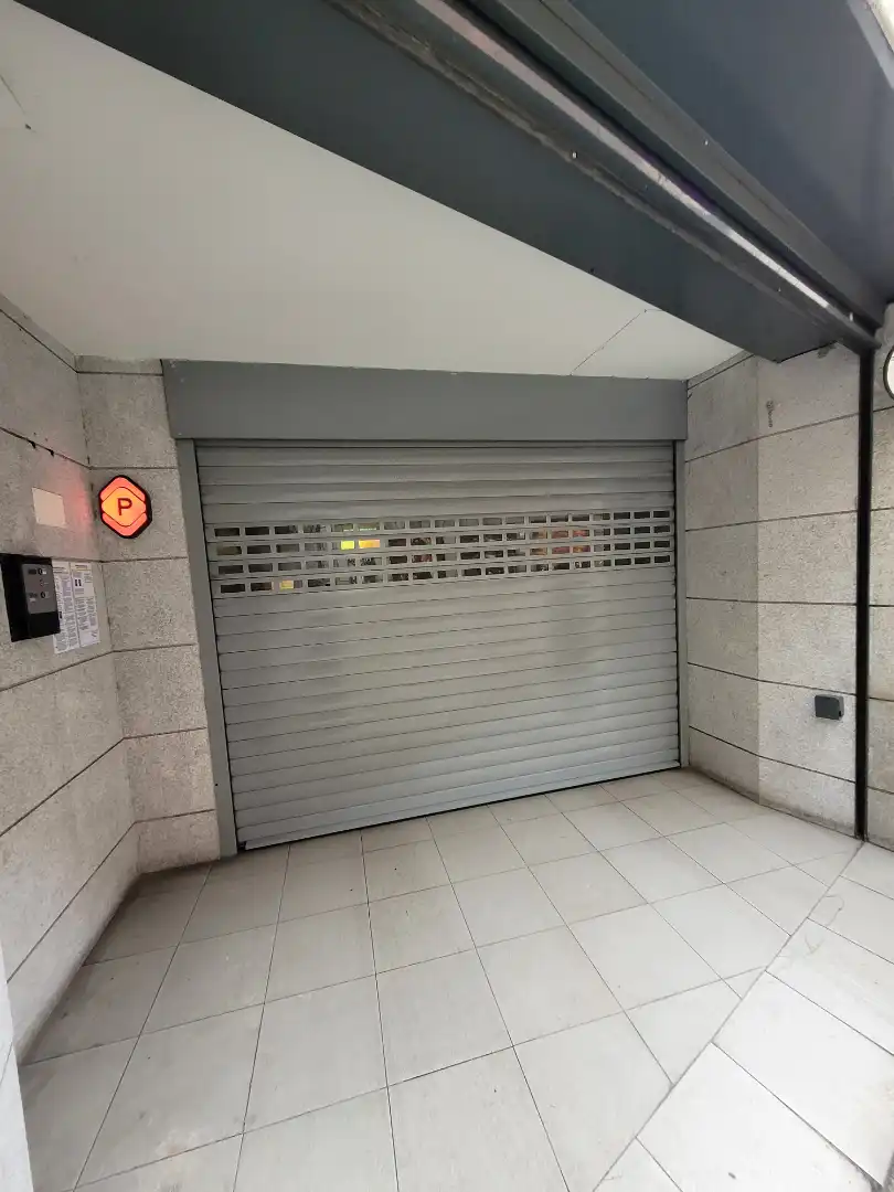 Vista exterior de Garaje en venta en Madrid