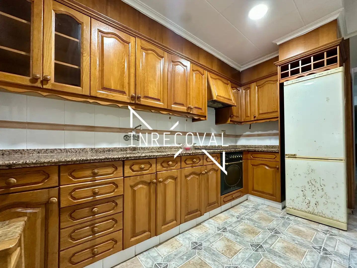 Casa aparellada amb terrassa en venda a Carrer de Cantarrana, imagen 6