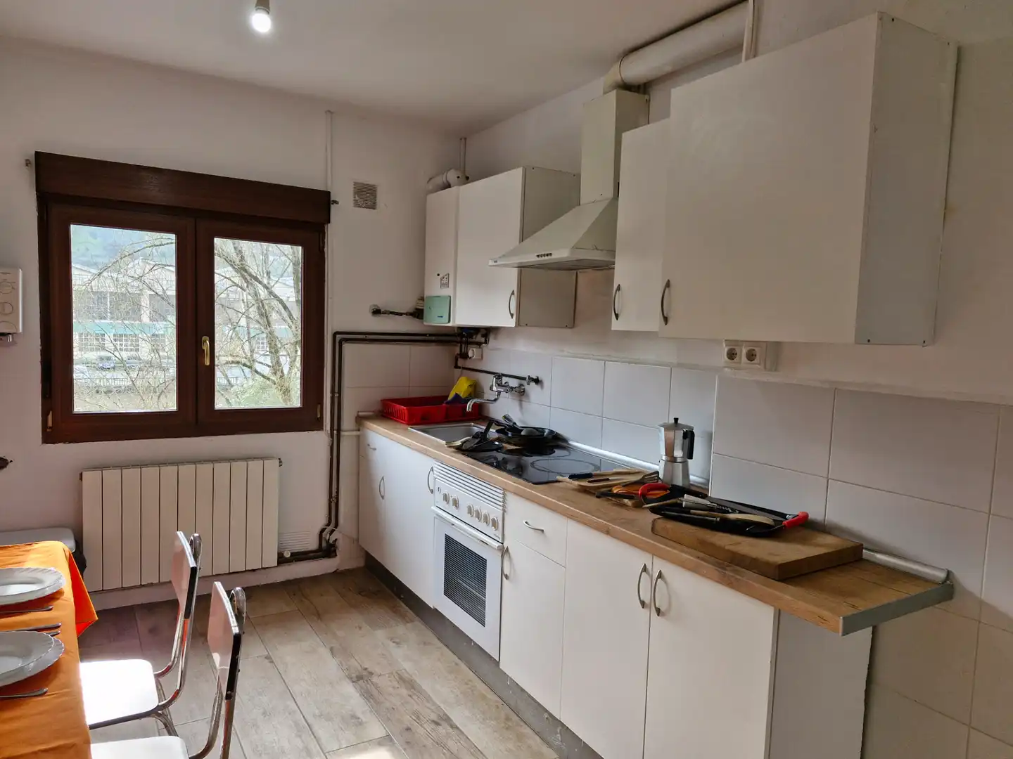Küche von Wohnung zur Miete in Alonsotegi mit Heizung, Möbliert und Ofen