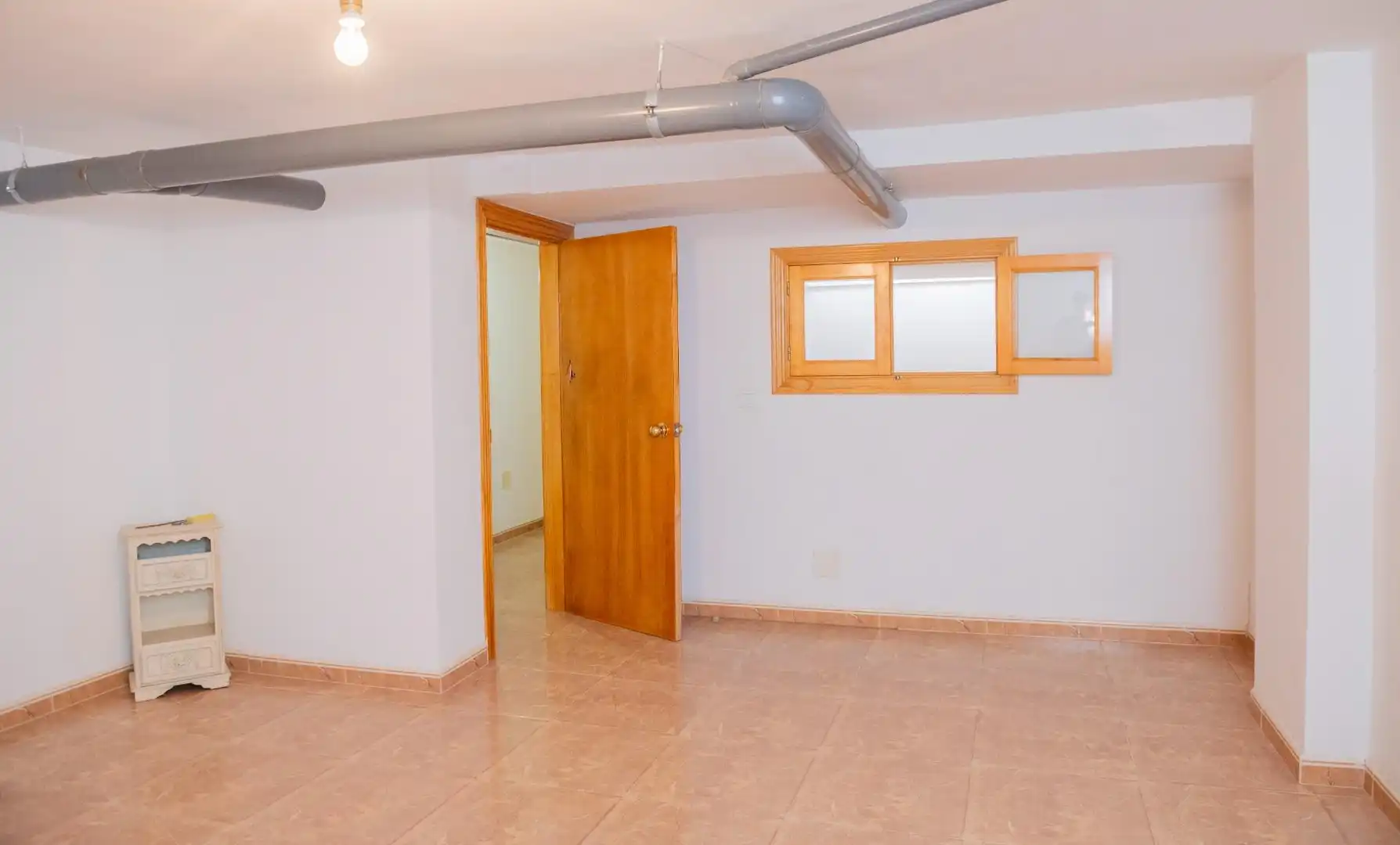 Houses for sale in Cuevas Bajas  with Air Conditioner, Terrace and Storage room