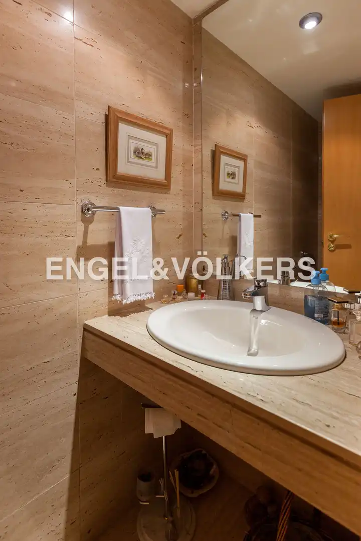 Baño de Casa o chalet de alquiler en Pozuelo de Alarcón con Aire acondicionado, Calefacción y Jardín privado