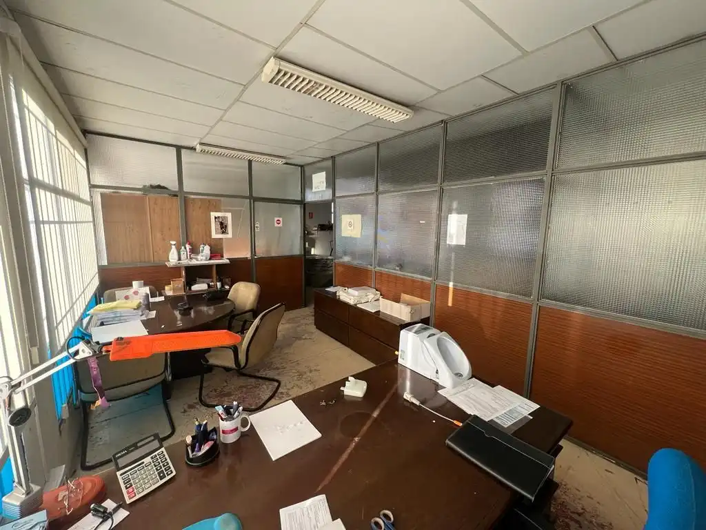 Nave industrial en venta en Nava de la Asunción