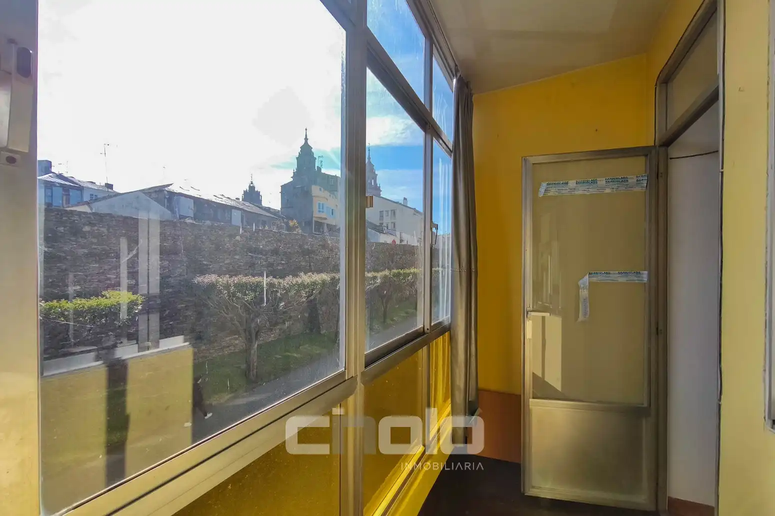 Außenansicht von Wohnung zum Verkauf in Lugo mit Heizung, Terrasse und Balkon