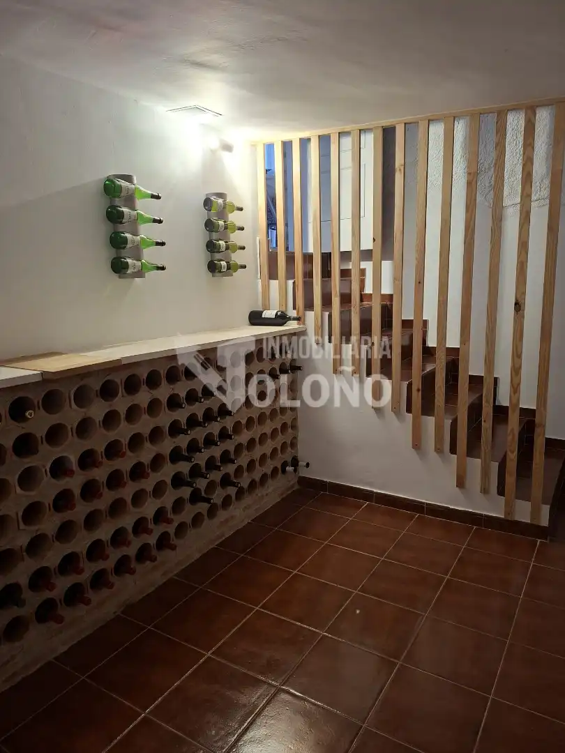 Houses for sale in Anguciana  with Heating, Private garden and Parquet flooring