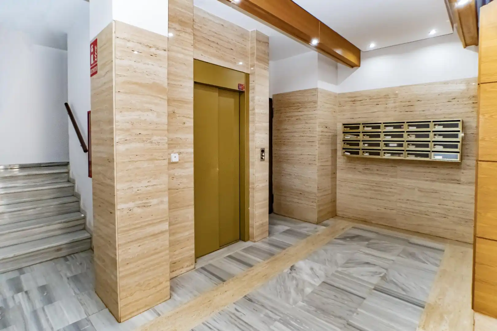 Piso en venta en Roquetas de Mar con Aire acondicionado y Terraza