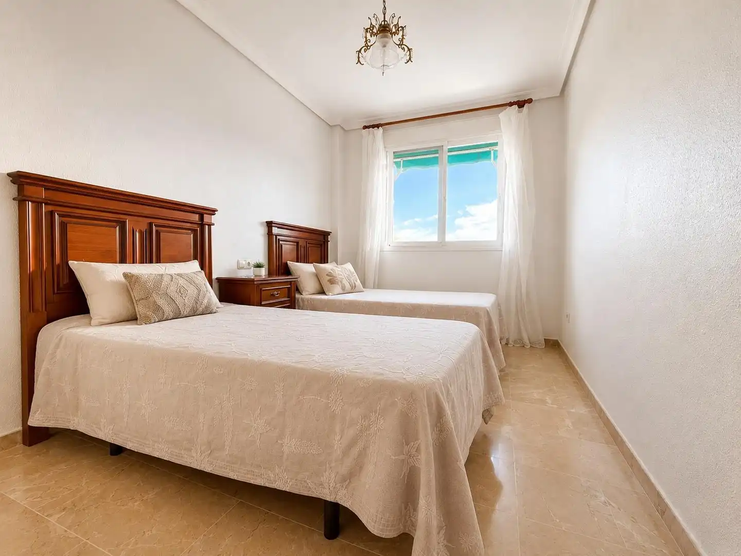 Schlafzimmer von Wohnung zum Verkauf in Córdoba mit Heizung, Privatgarten und Terrasse