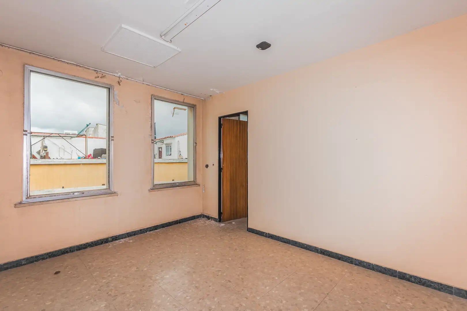 Oficina en venta en C/ Donoso Cortéss, Casco Antiguo