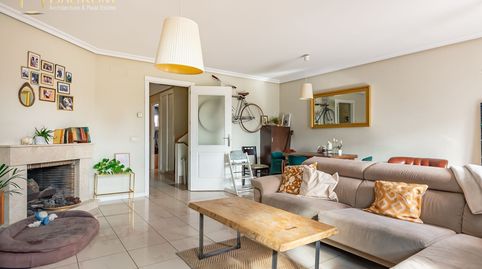 Foto 2 de Casa adosada en venta en Grazia Deledda, Perales del Río, Getafe