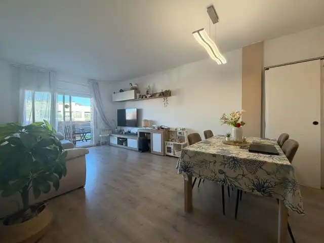 Piso con terraza en venta en Passeig del Camp del Roure 871L, imagen 9
