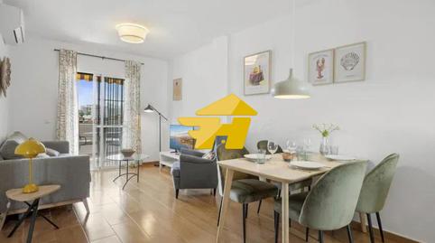 Foto 2 de Piso de alquiler en Calle Jucar, La Capellanía - El Higuerón, Málaga