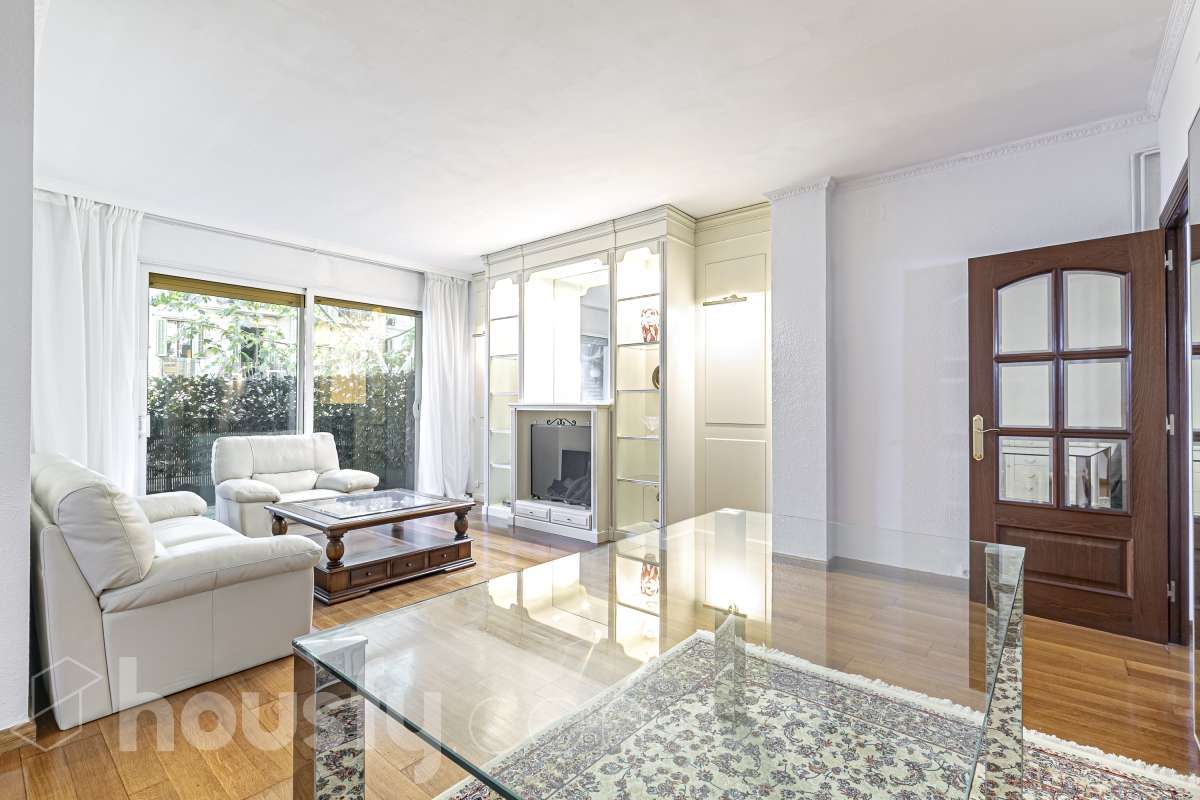 Sala d'estar de Pis en venda en  Barcelona Capital amb Aire condicionat, Calefacció i Parquet