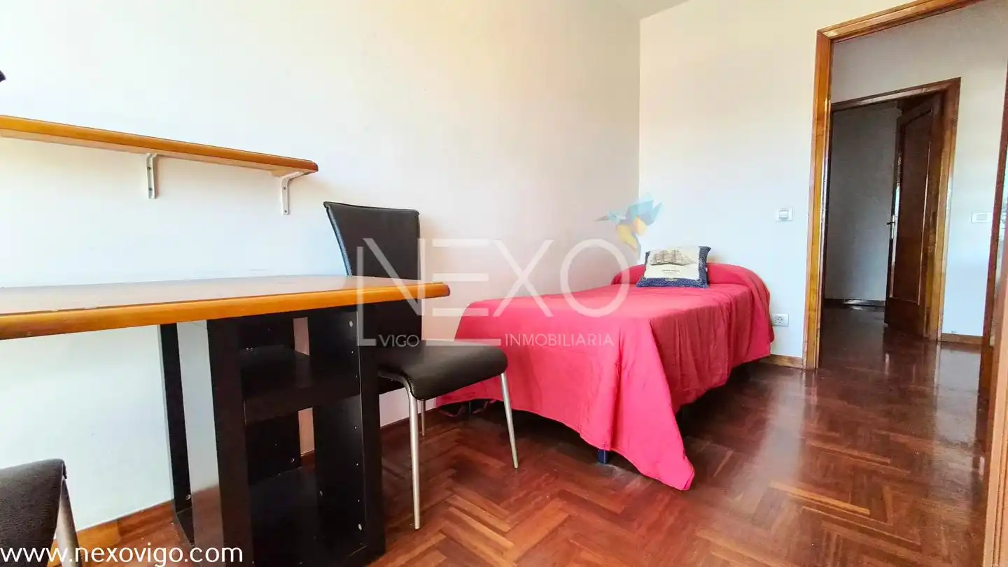 Flat for sale in Avenida da Gran Vía, O Castro