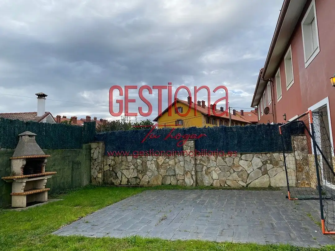 Casa adosada en venta en Bareyo con Calefacción, Jardín privado y Piscina