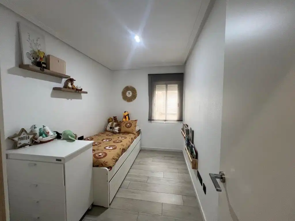 Bedroom of Flat for sale in Dolores  with Air Conditioner, Terrace and Furnished