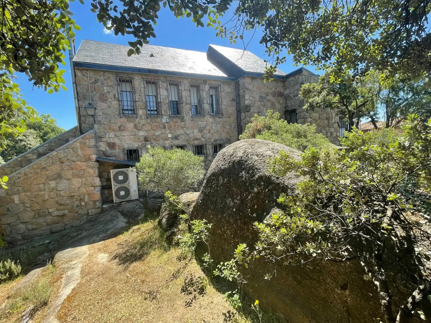 Vista exterior de Casa o chalet en venta en Torrelodones con Aire acondicionado, Calefacción y Jardín privado
