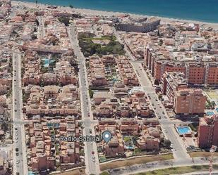 Vista exterior de Casa o xalet en venda en  Almería Capital amb Aire condicionat, Calefacció i Piscina