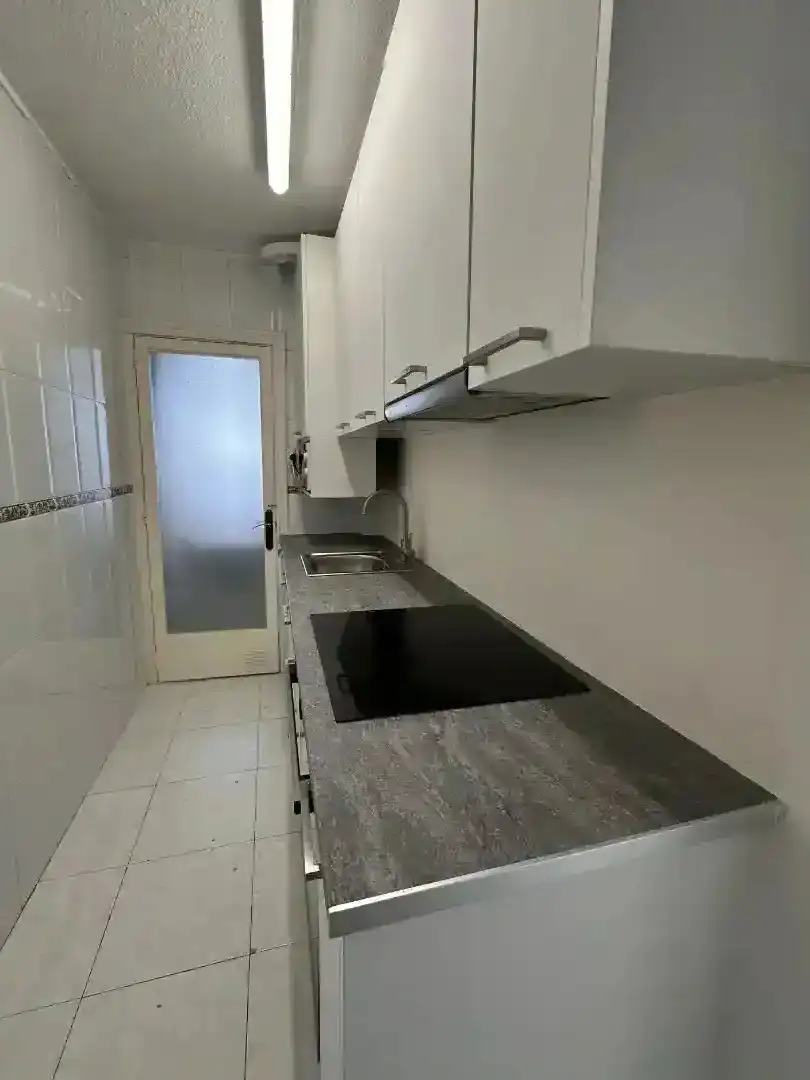 Apartament amb ascensor en venda a Carrer del Monestir de Poblet 16, imagen 2