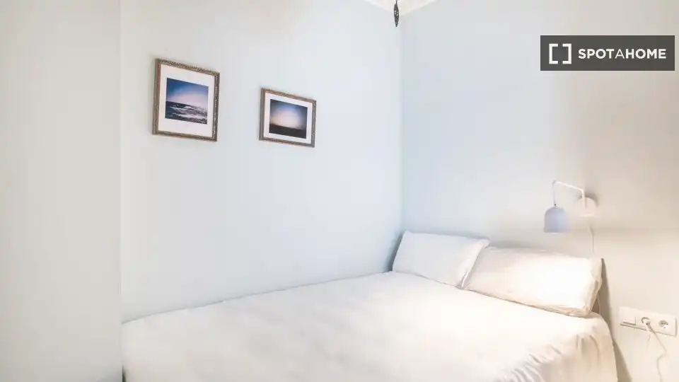 Bedroom of Flat for rent in Barcelona  with Air Conditioner, Heating and Furnished